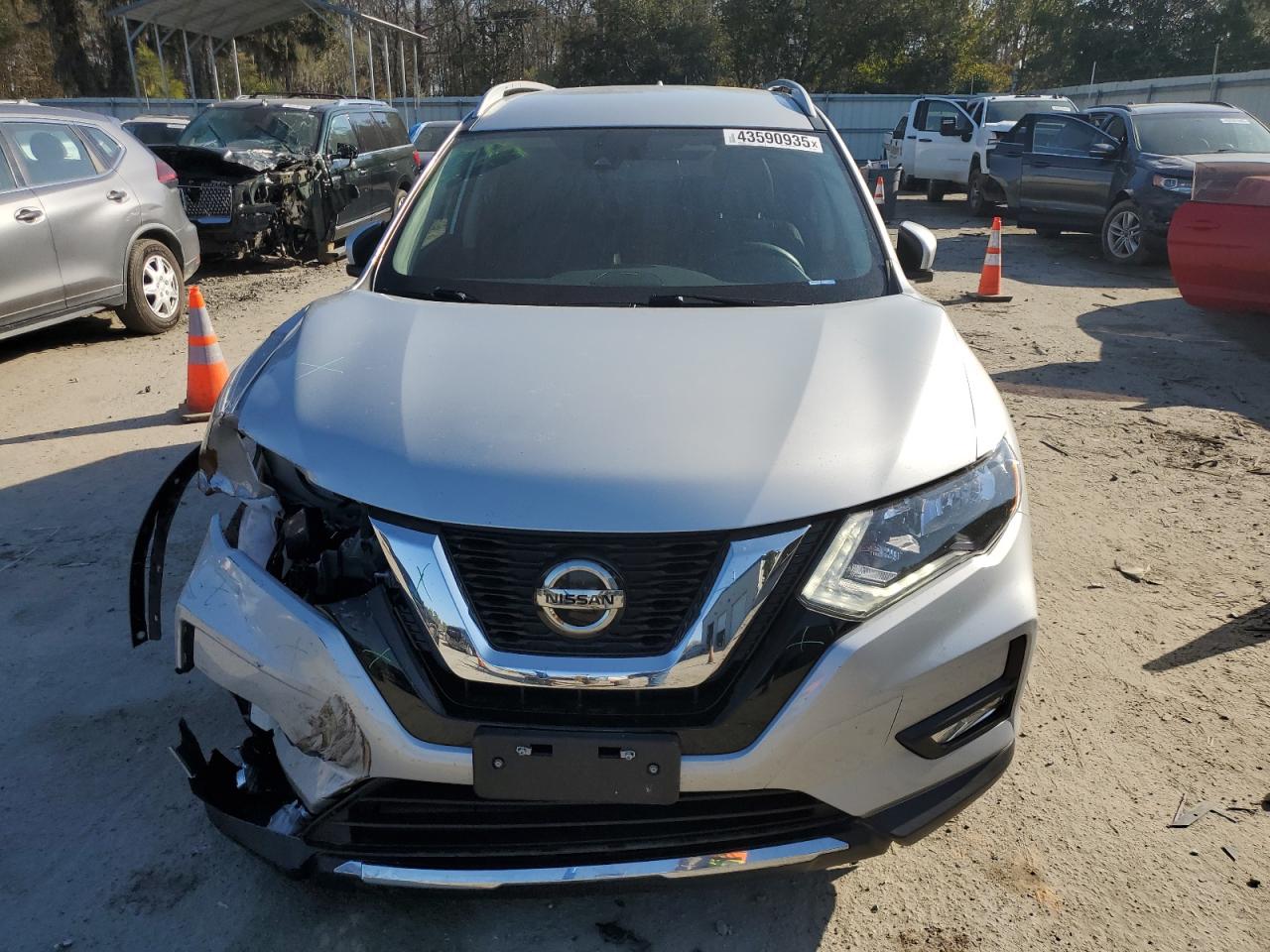 2019 Nissan Rogue - Image 5