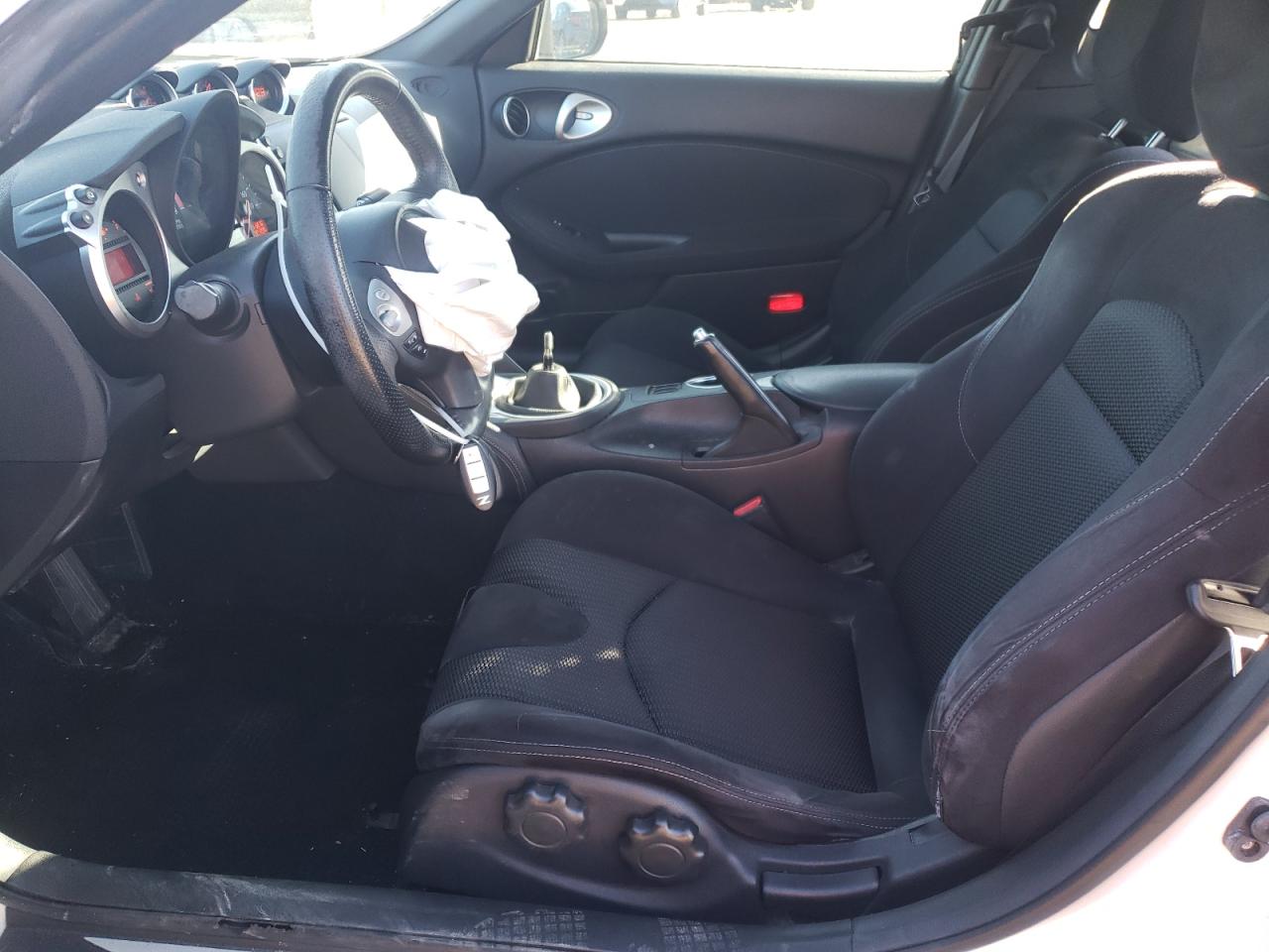 2017 Nissan 370Z - Image 7