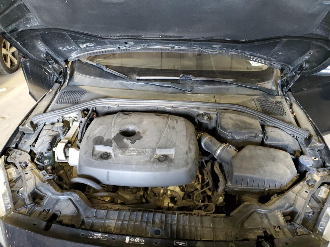 2017 Volvo S60 - Image 13