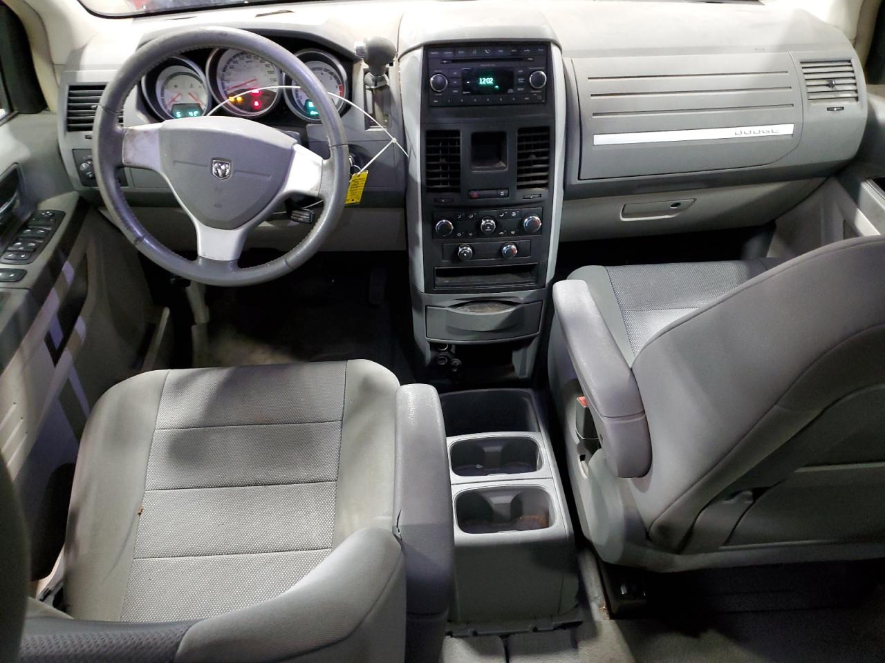 2008 Dodge Caravan - Image 8