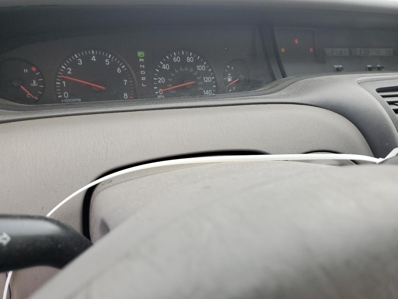 2003 Toyota Avalon - Image 9