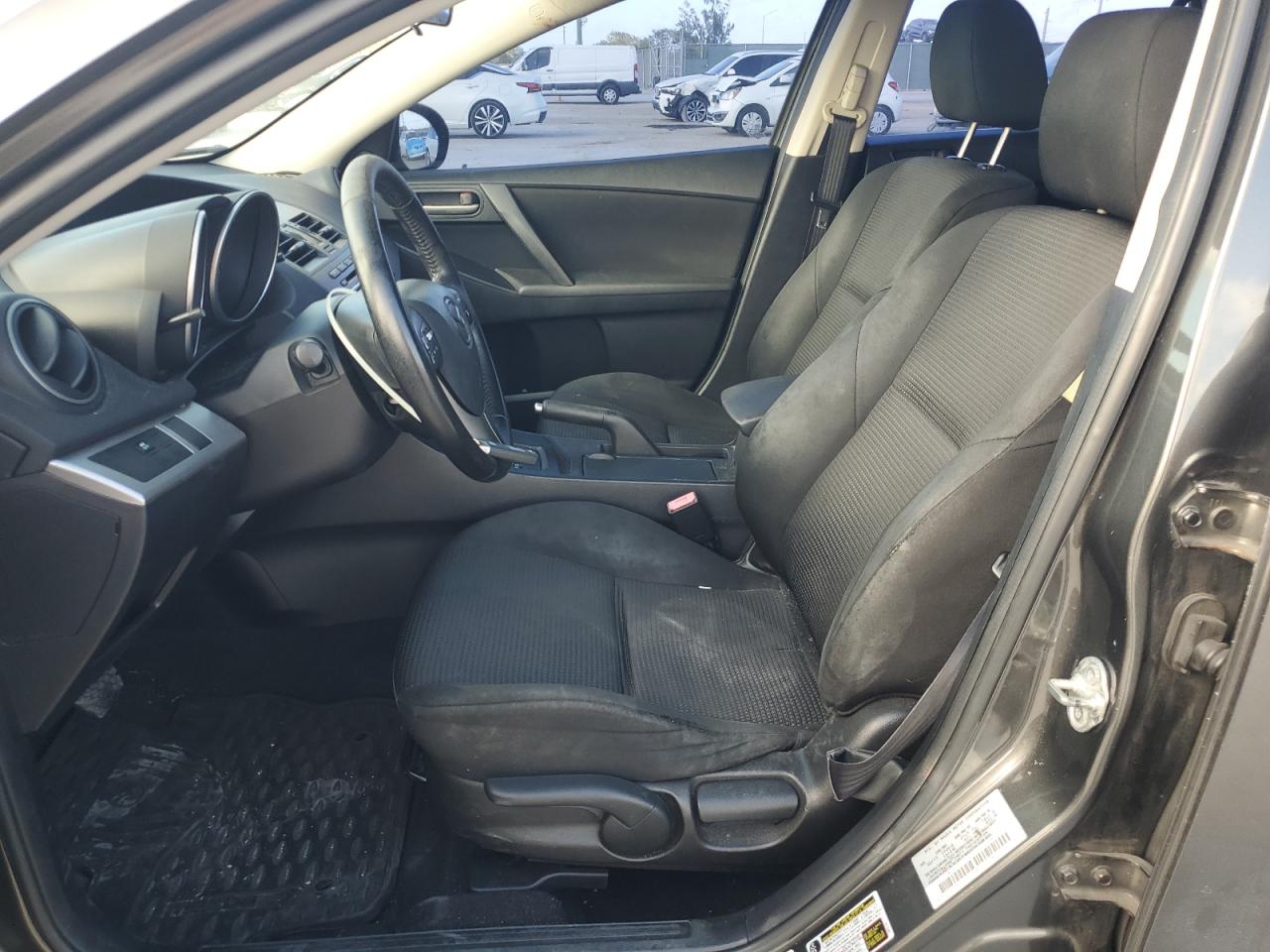 2013 Mazda 3 - Image 7