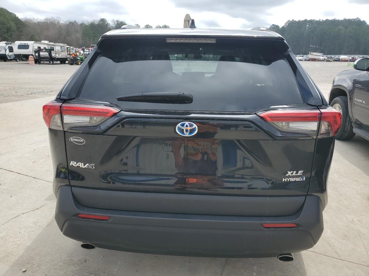 2024 Toyota RAV 4 - Image 6