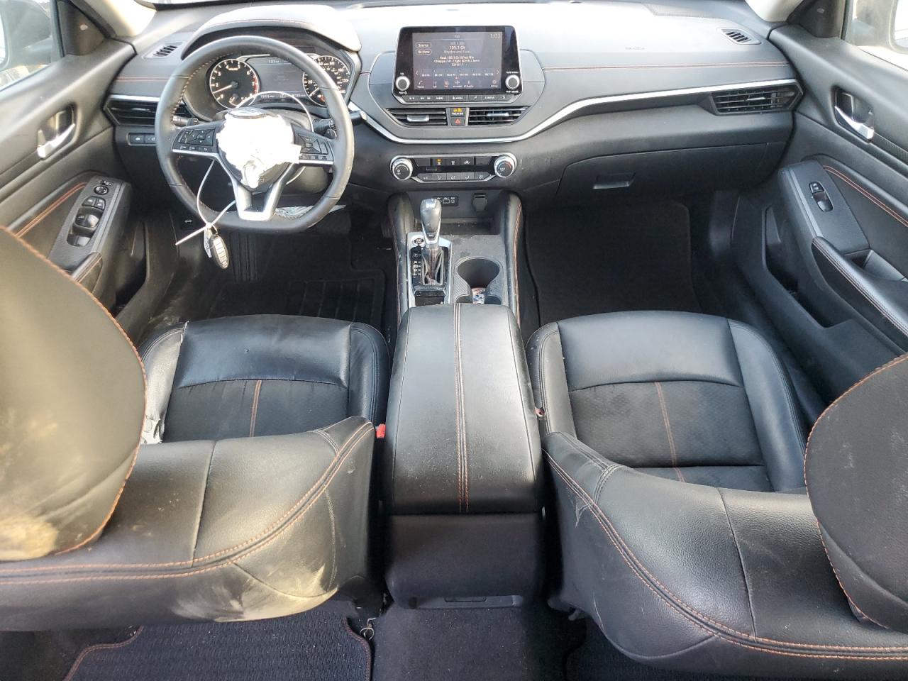 2022 Nissan Altima - Image 8