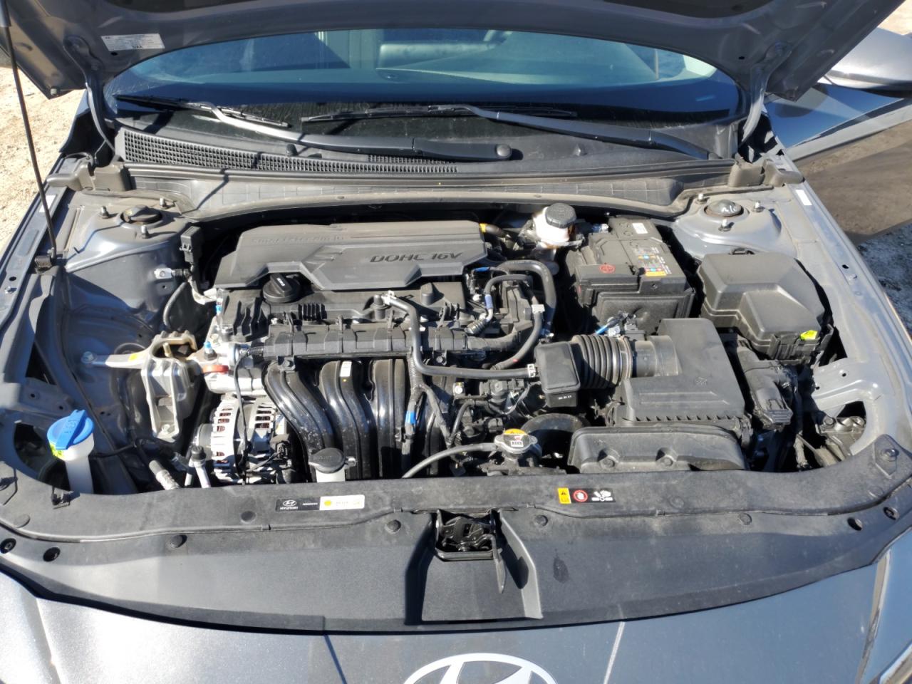 2024 Hyundai Elantra - Image 12