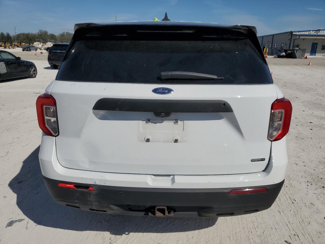 2021 Ford Explorer - Image 6
