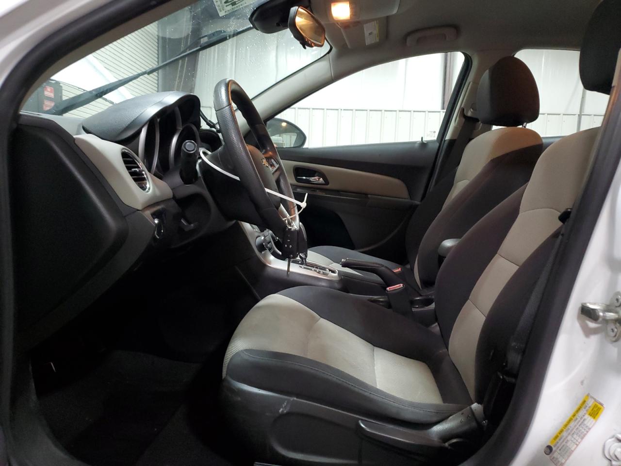 2014 Chevrolet Cruze - Image 7