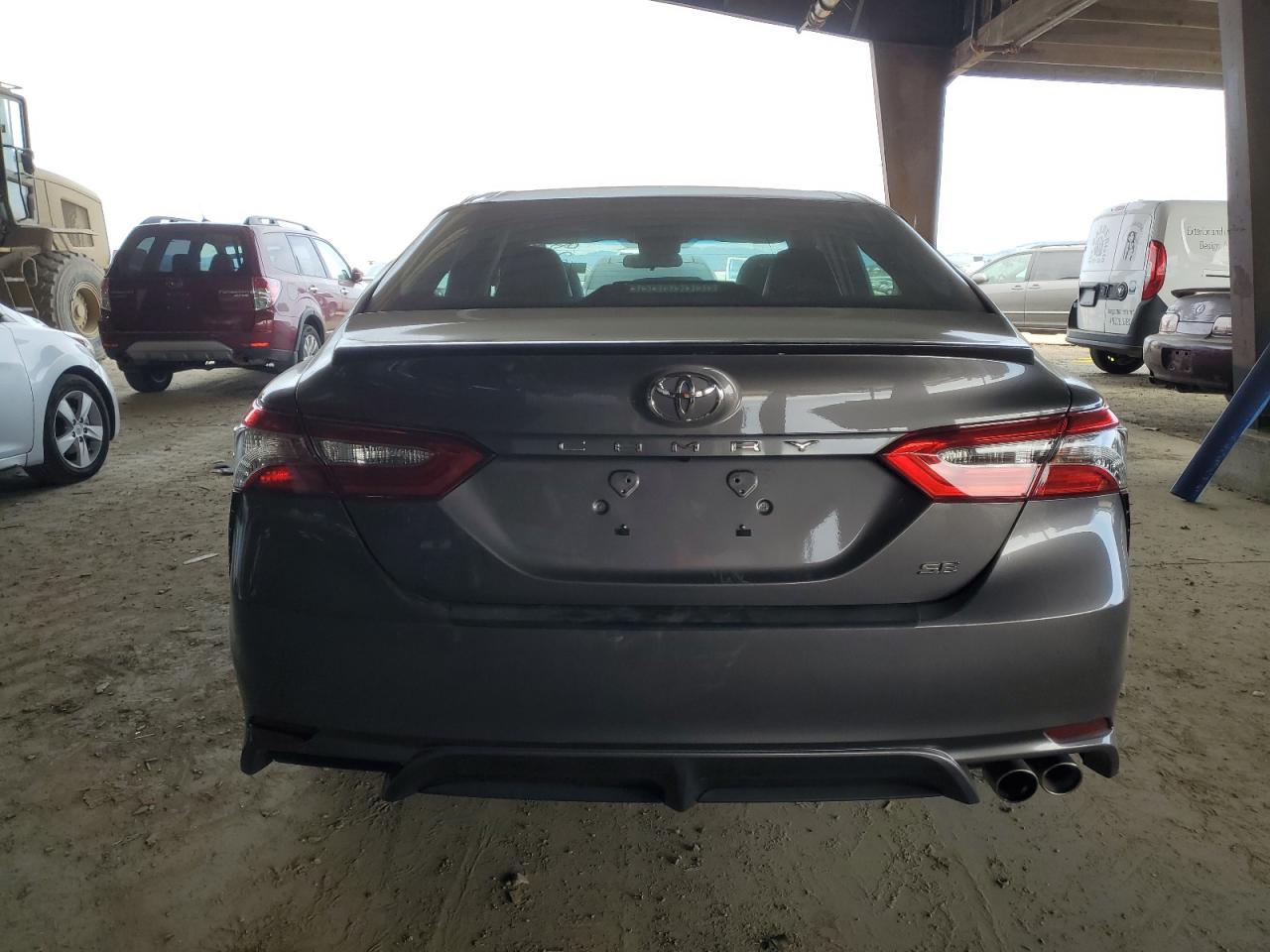 2018 Toyota Camry - Image 6
