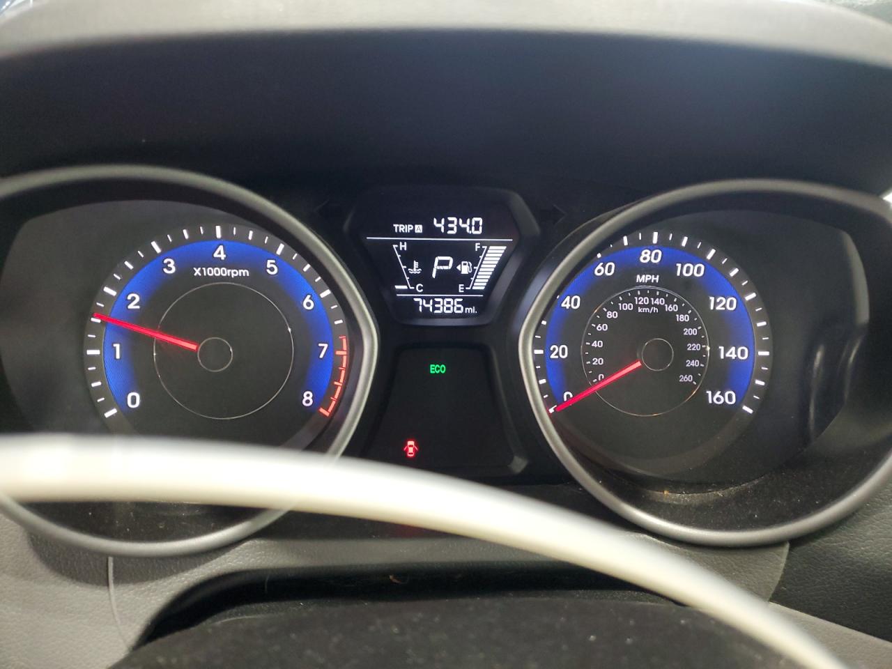 2016 Hyundai Elantra - Image 9