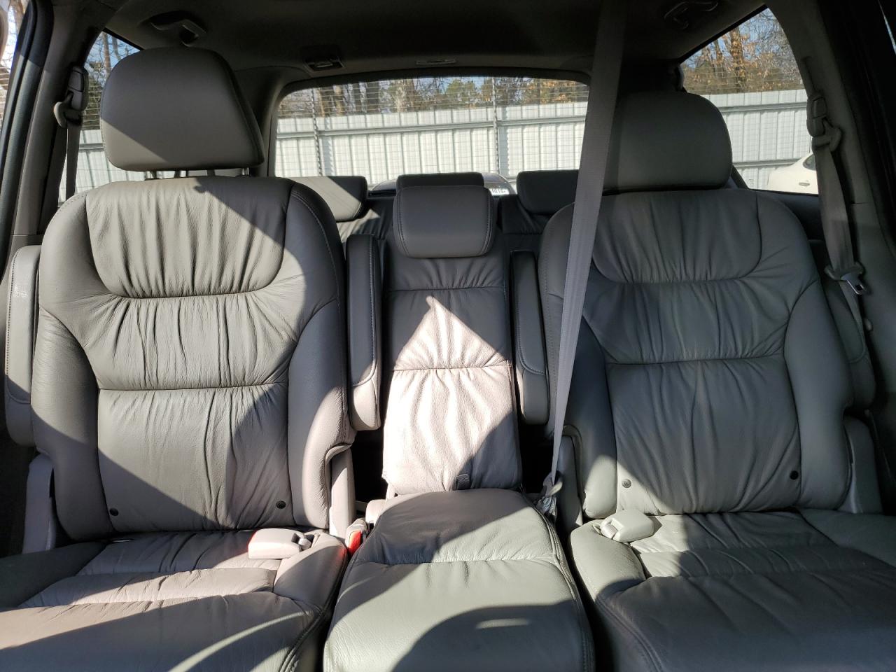 2008 Honda Odyssey - Image 10