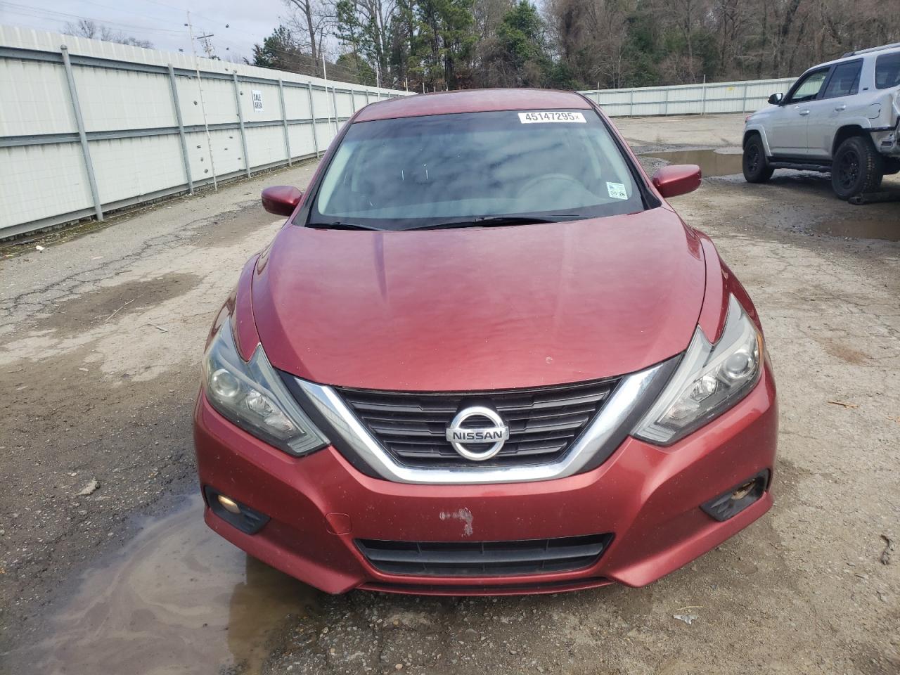 2016 Nissan Altima - Image 5
