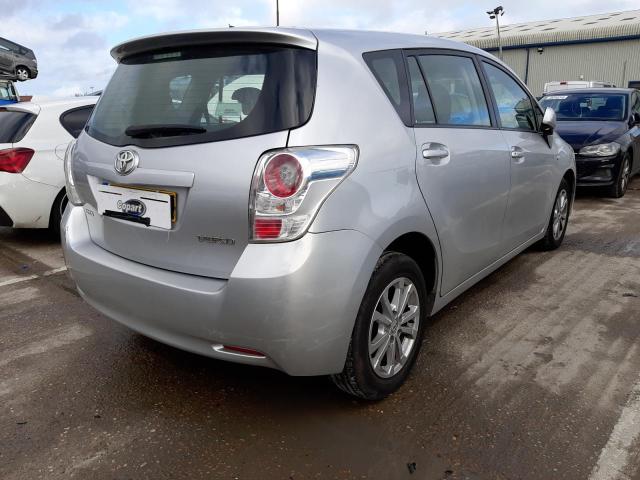 2011 TOYOTA VERSO TR D