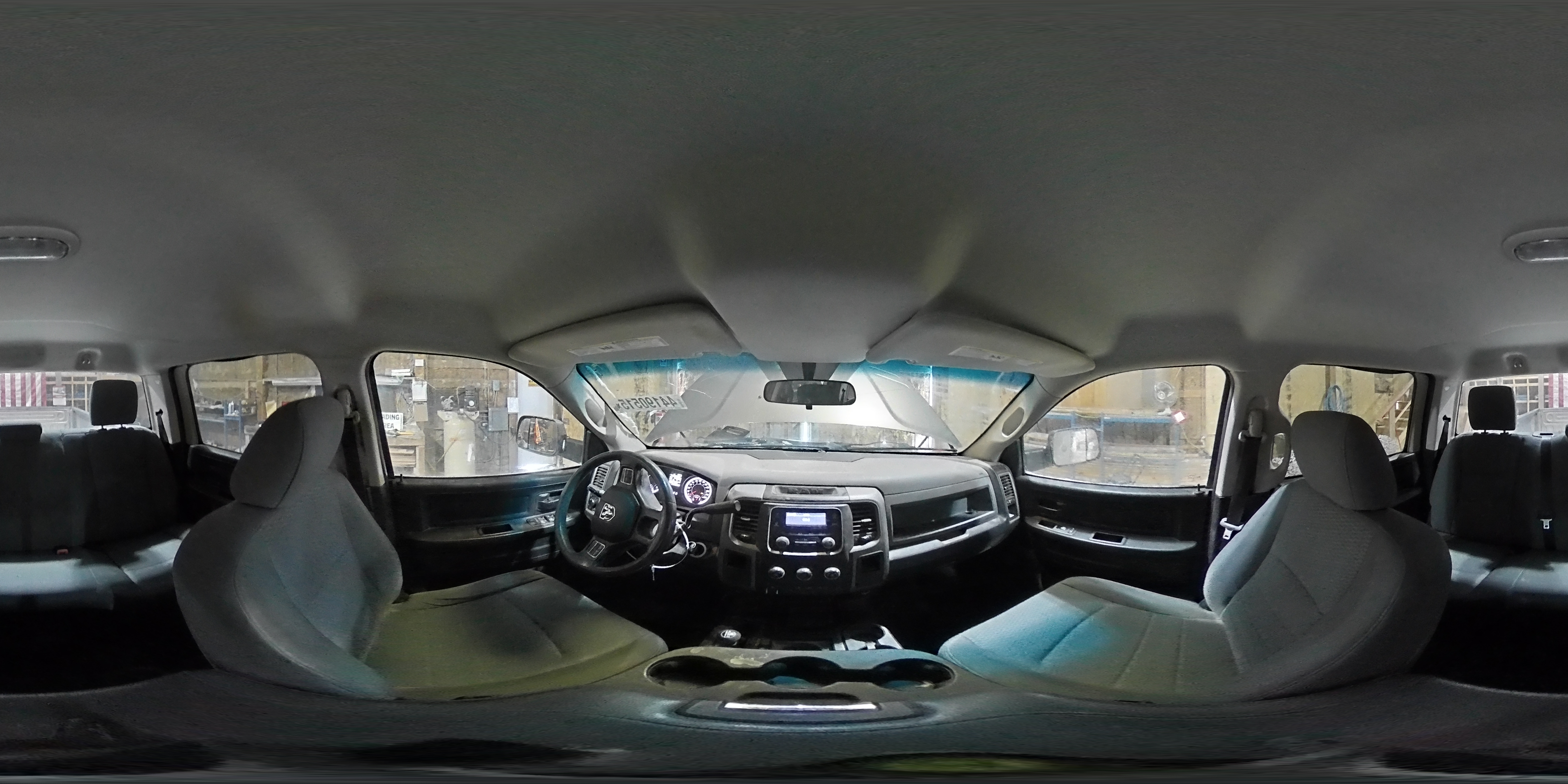 2014 RAM 3500 - Image 13