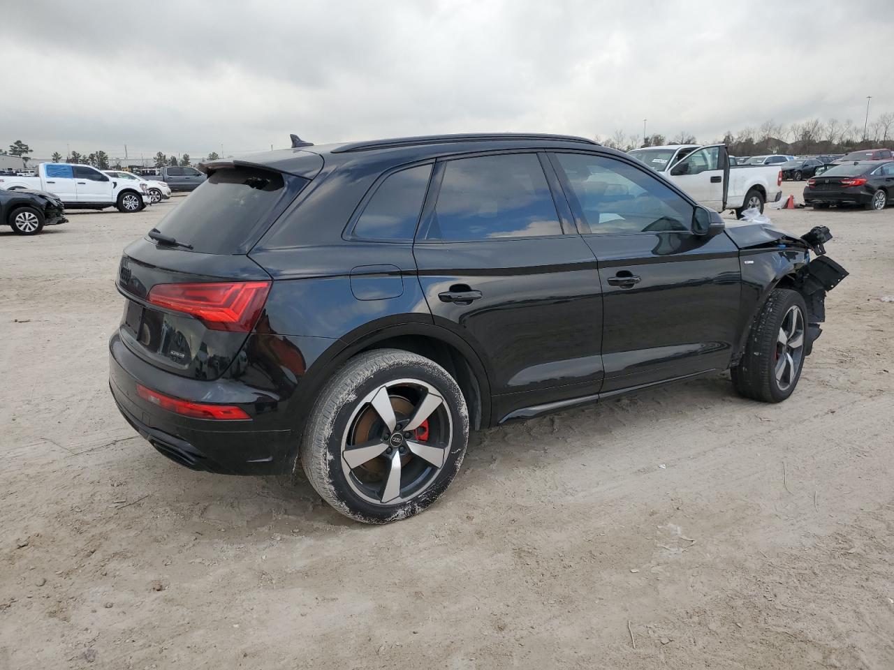 2024 Audi Q5 - Image 3