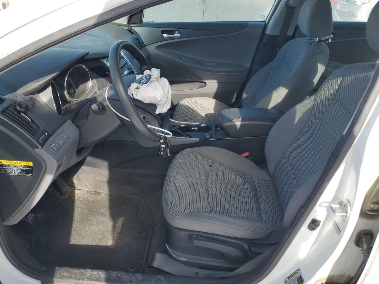 2012 Hyundai Sonata - Image 7