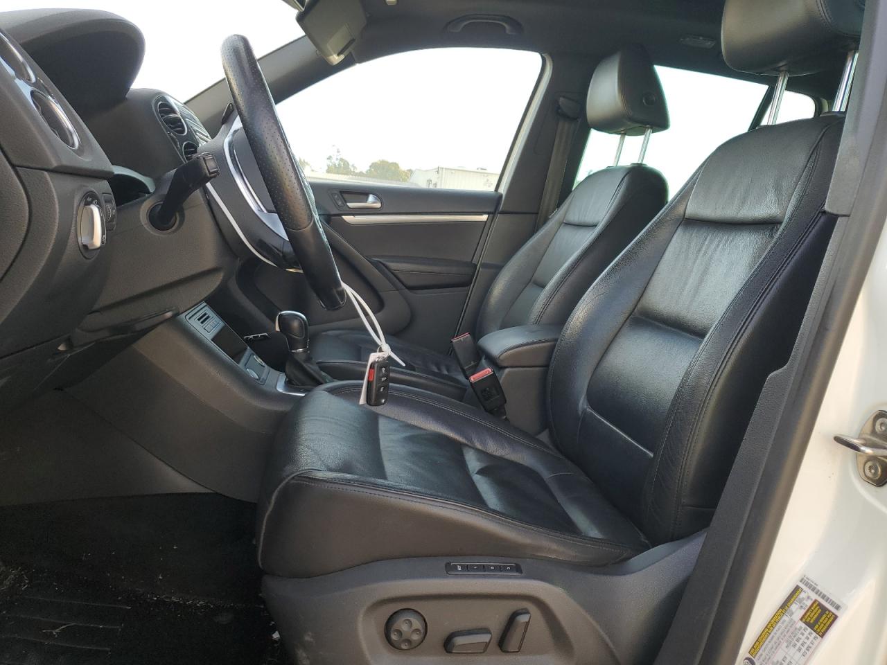2015 Volkswagen Tiguan - Image 7