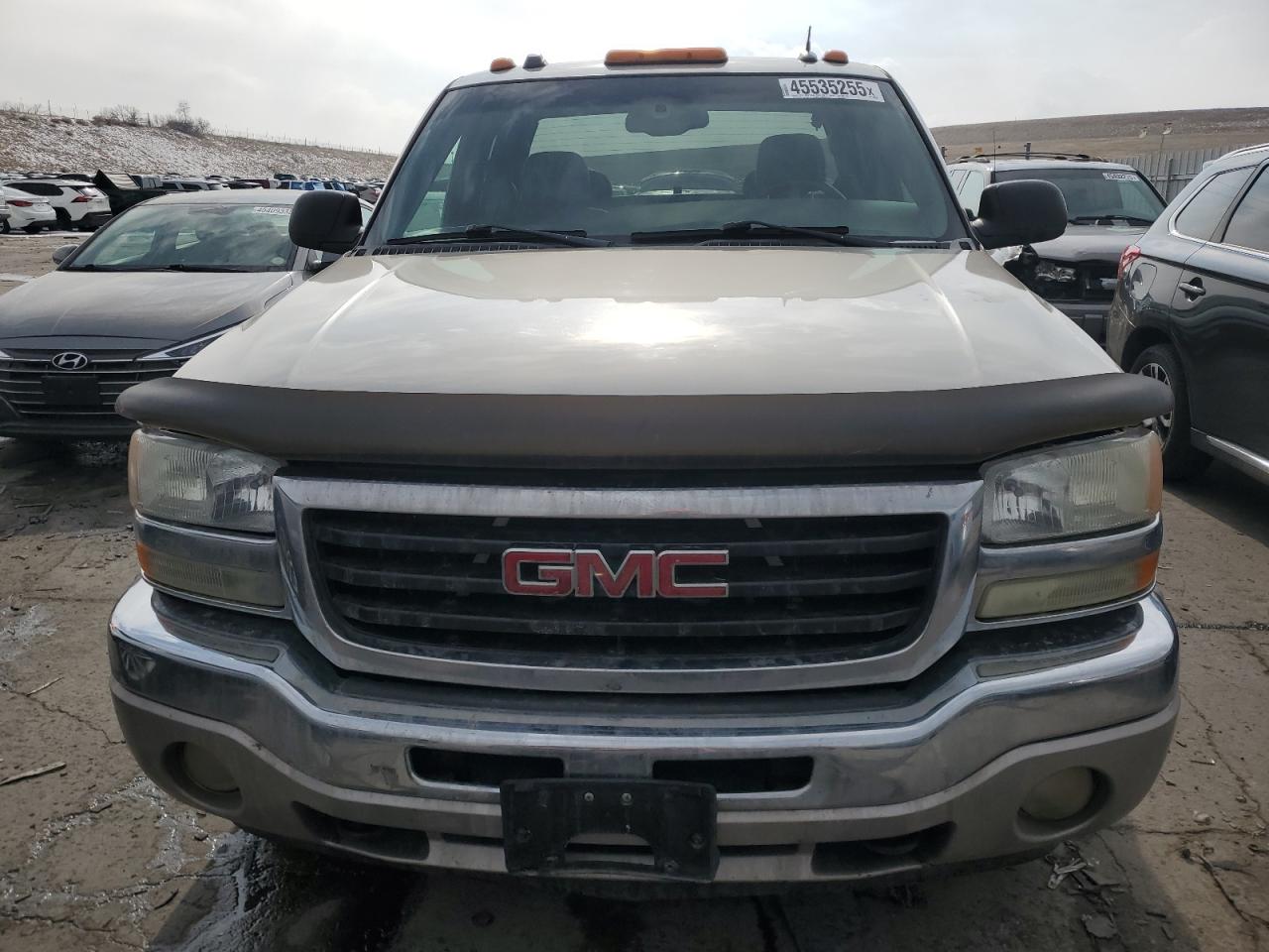 2005 GMC Sierra - Image 5