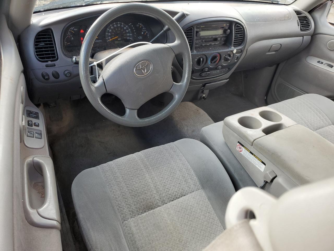 2004 Toyota Tundra - Image 8