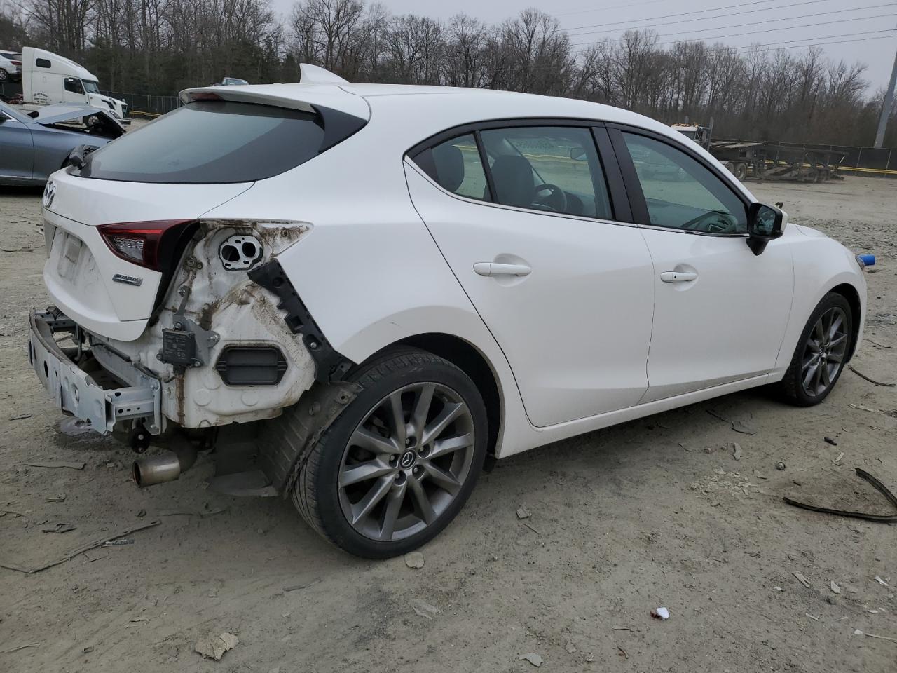 2018 Mazda 3 - Image 3
