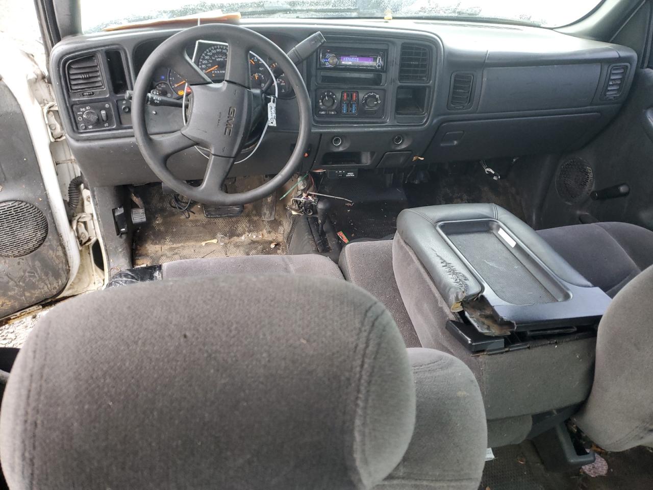 2007 GMC Sierra - Image 8