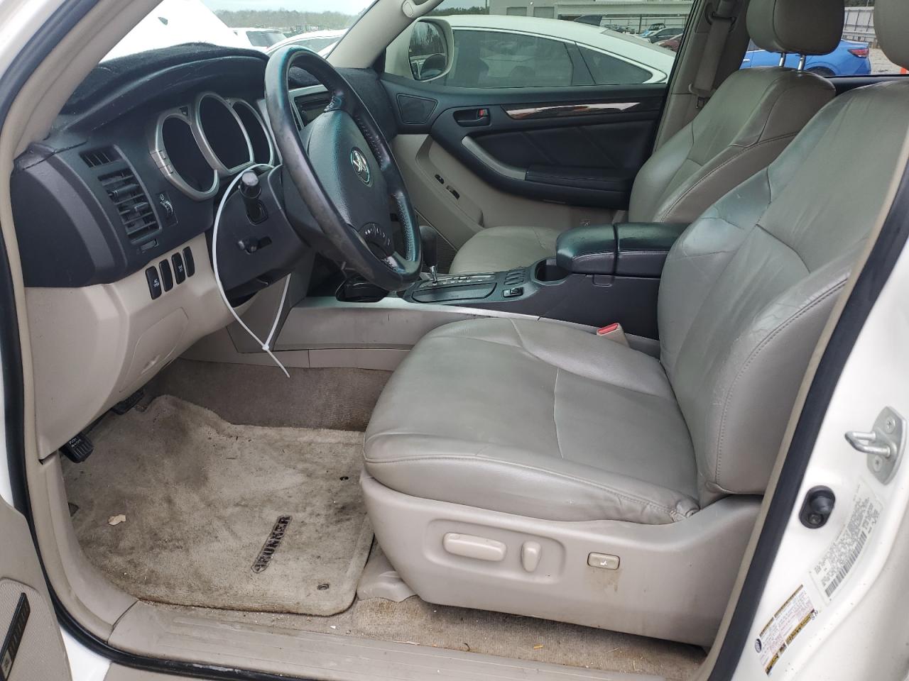 2004 Toyota 4Runner - Image 7