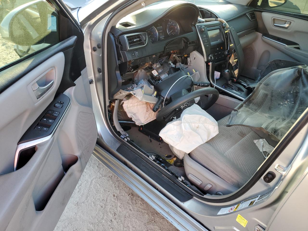 2017 Toyota Camry - Image 8