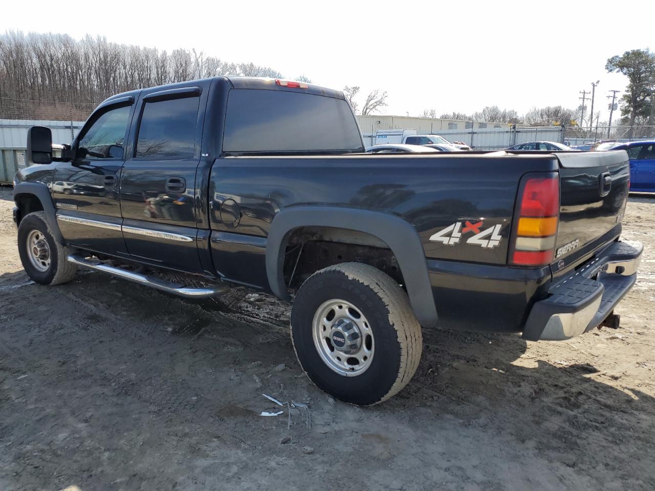 2006 GMC Sierra - Image 2