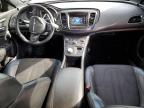 2016 Chrysler 200 S للبيع في Chicago Heights، IL - Front End
