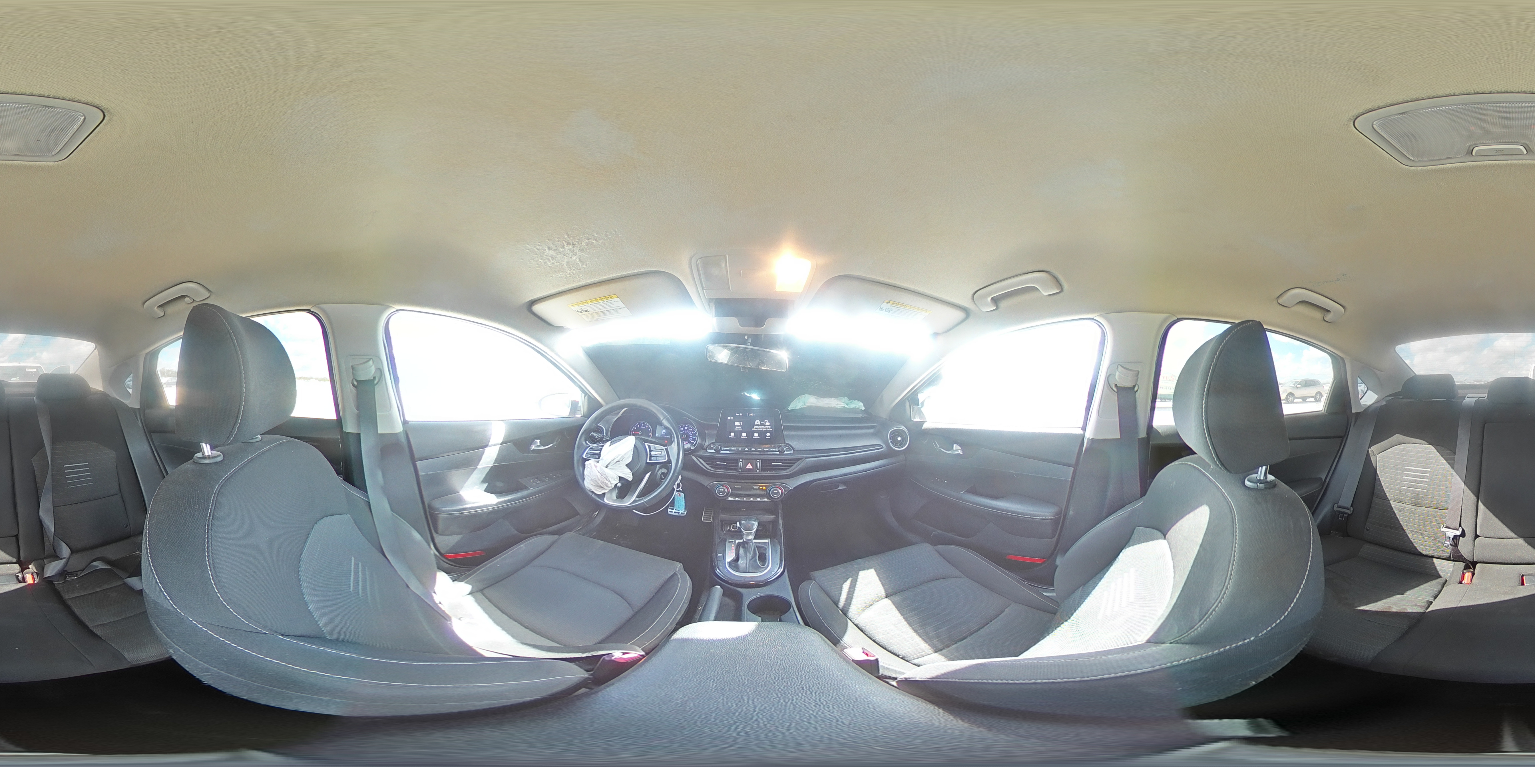 2019 Kia Forte - Image 13