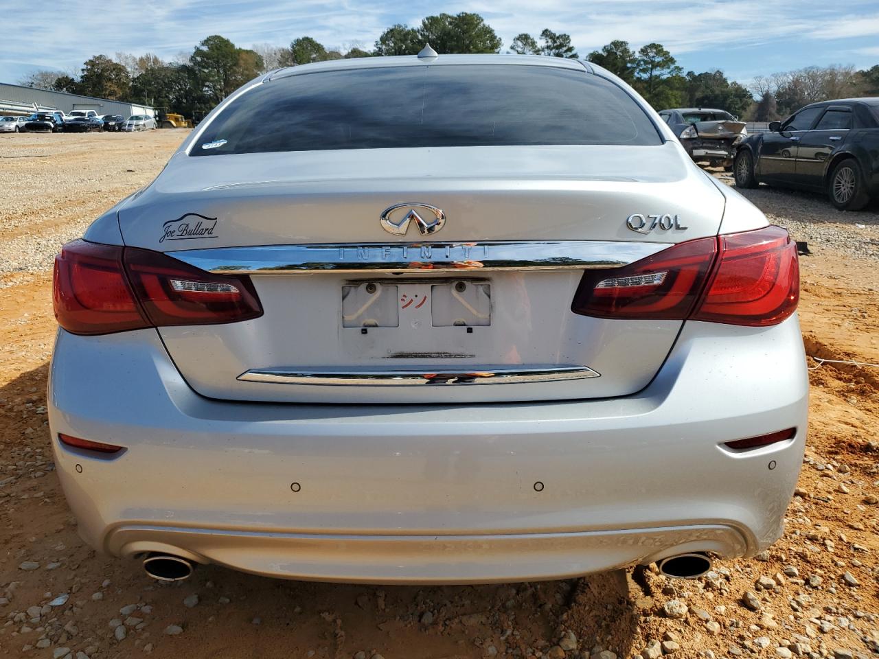 2015 Infiniti Q70 - Image 6