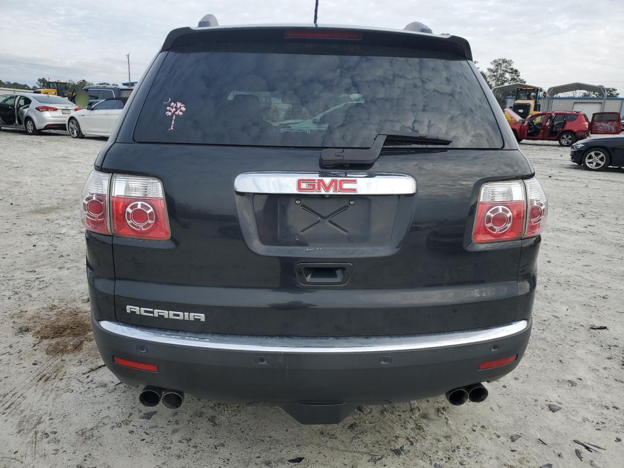 2010 GMC Acadia - Image 6