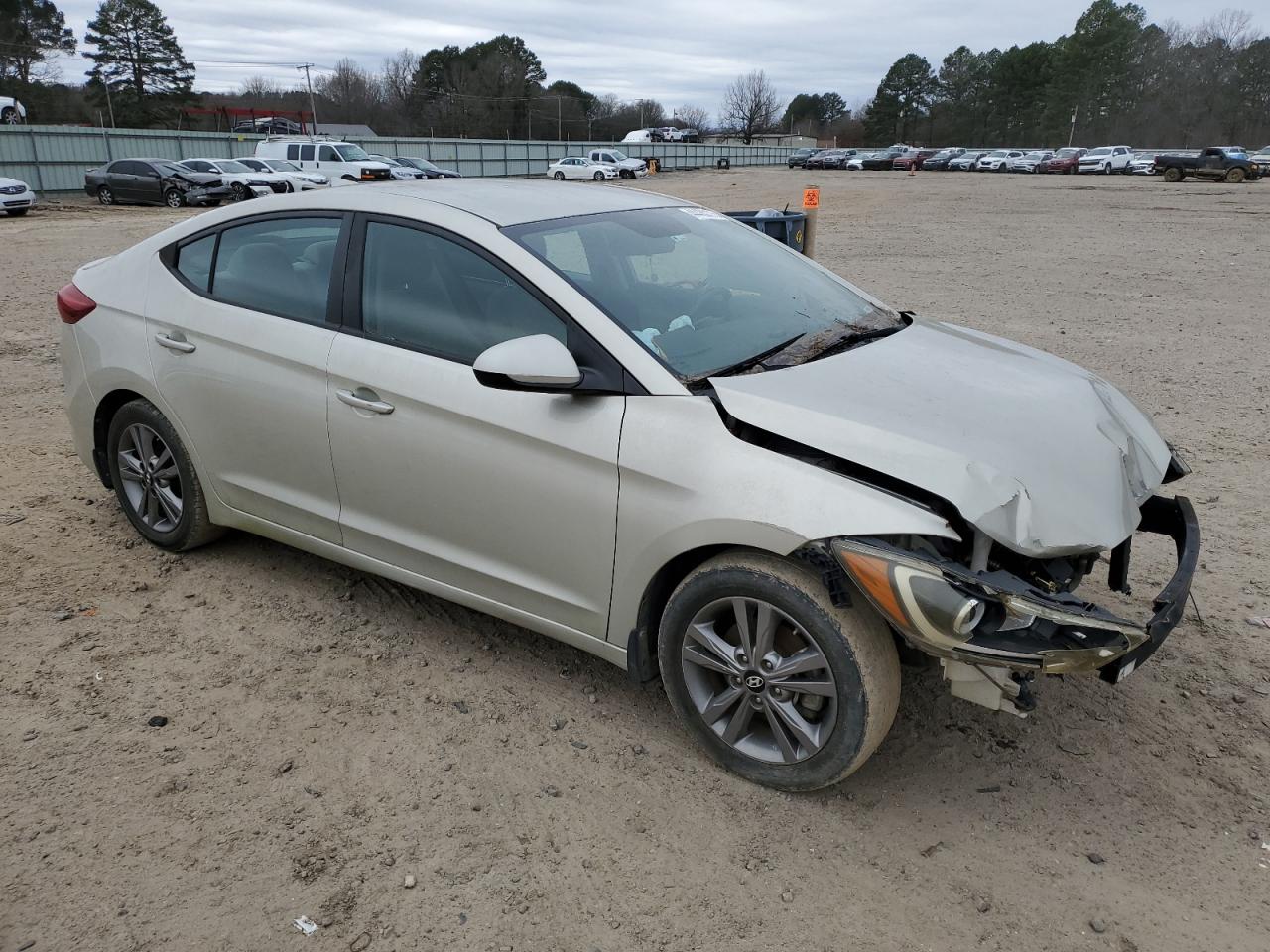 2017 Hyundai Elantra - Image 4