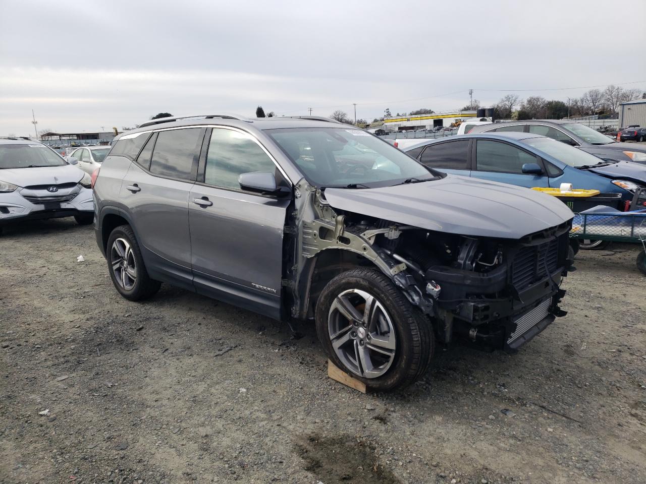 2021 GMC Terrain - Image 4