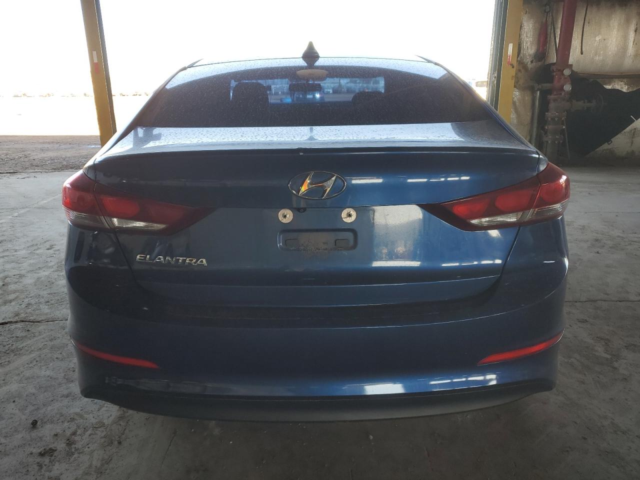2018 Hyundai Elantra - Image 6