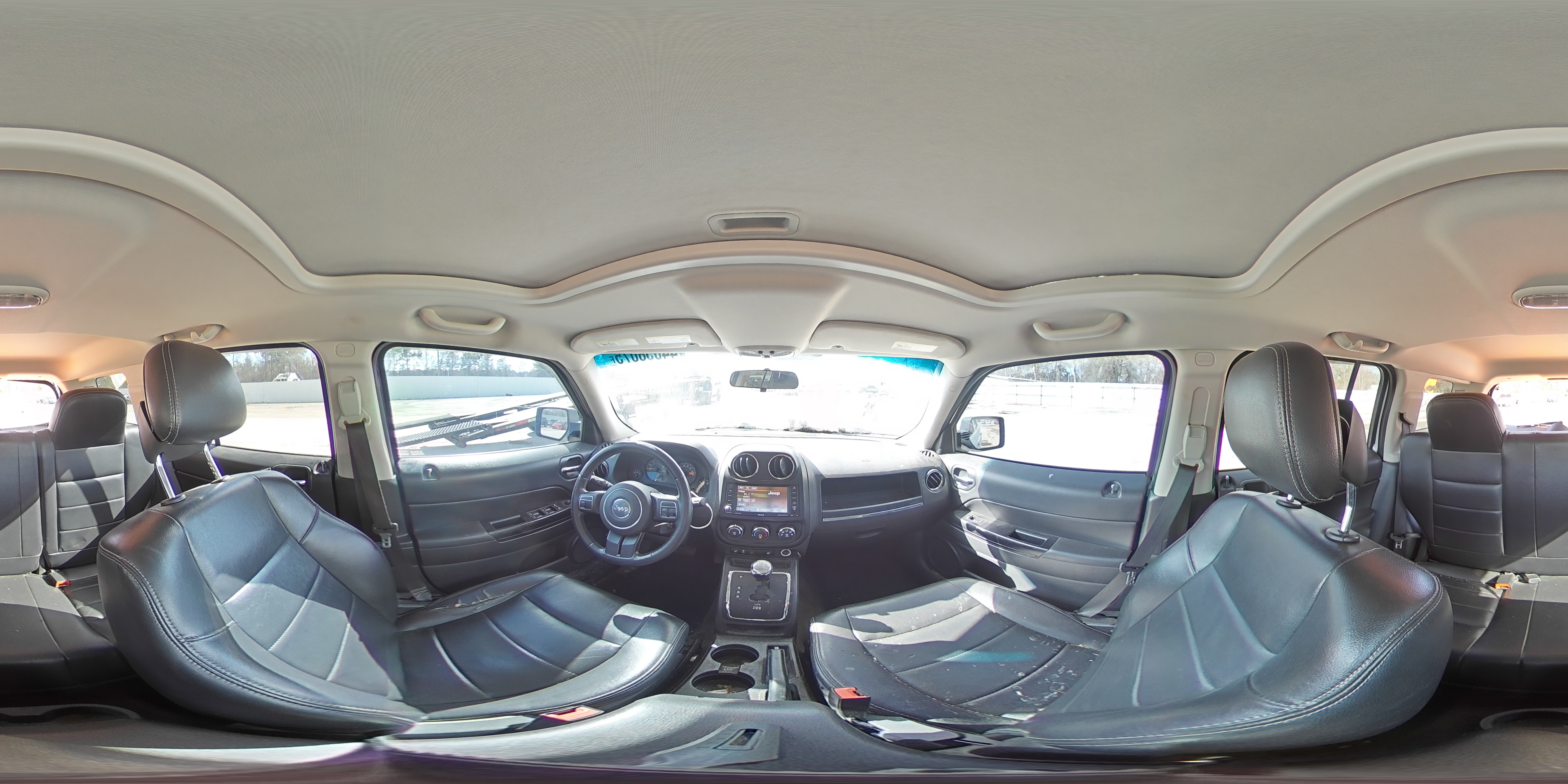 2014 Jeep Liberty (Patriot) - Image 12