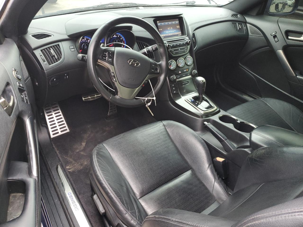 2015 Hyundai Genesis - Image 8