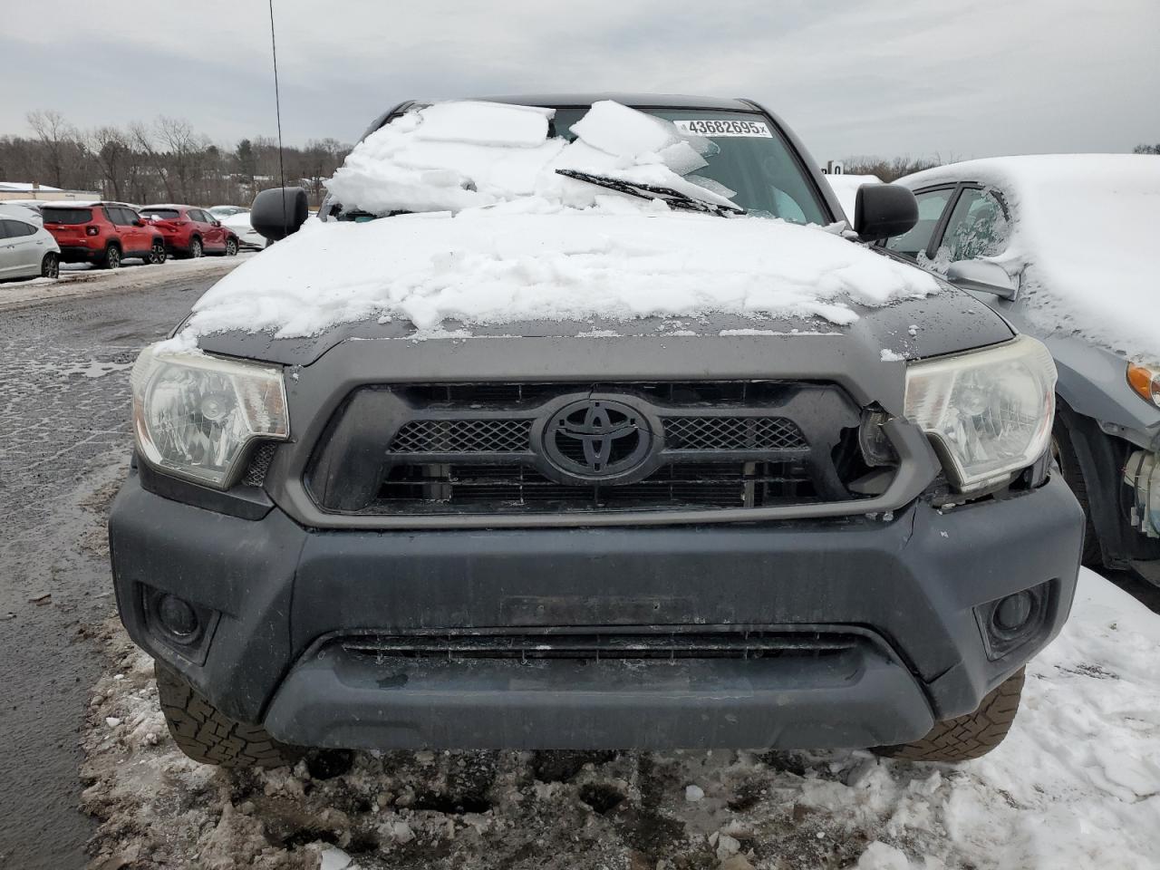 2015 Toyota Tacoma - Image 5