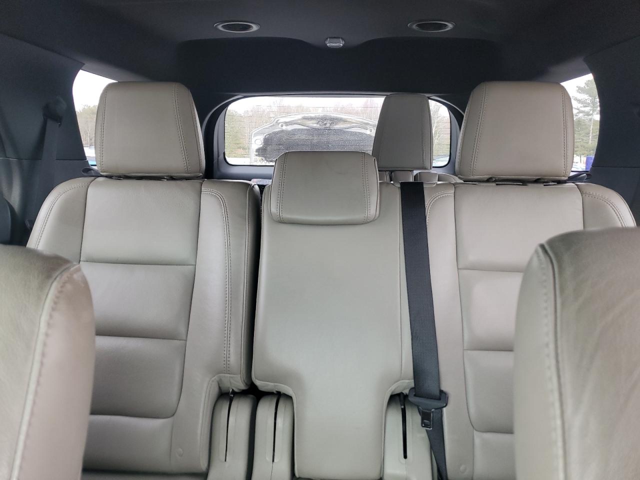 2013 Ford Explorer - Image 10