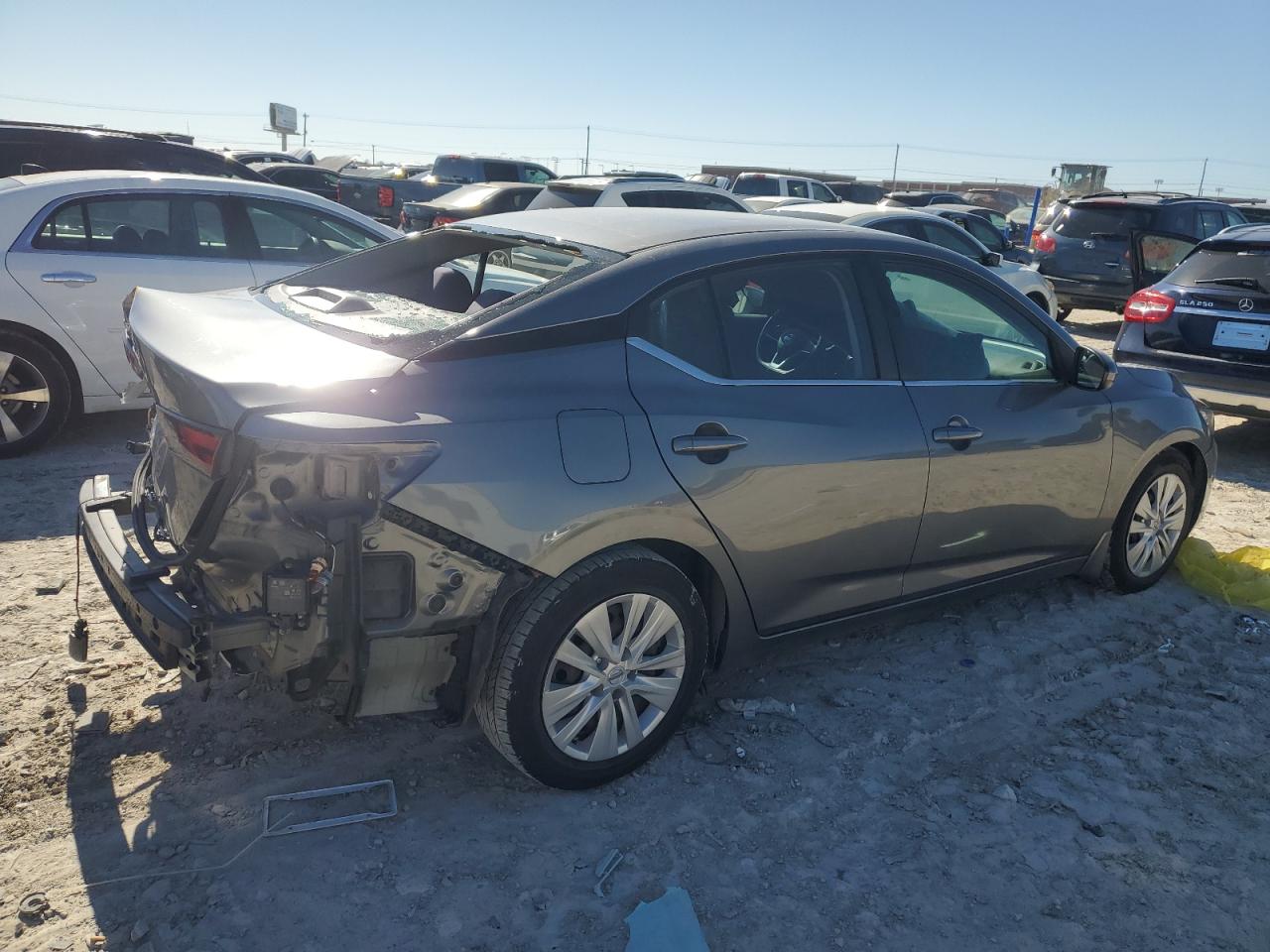 2020 Nissan Sentra - Image 3