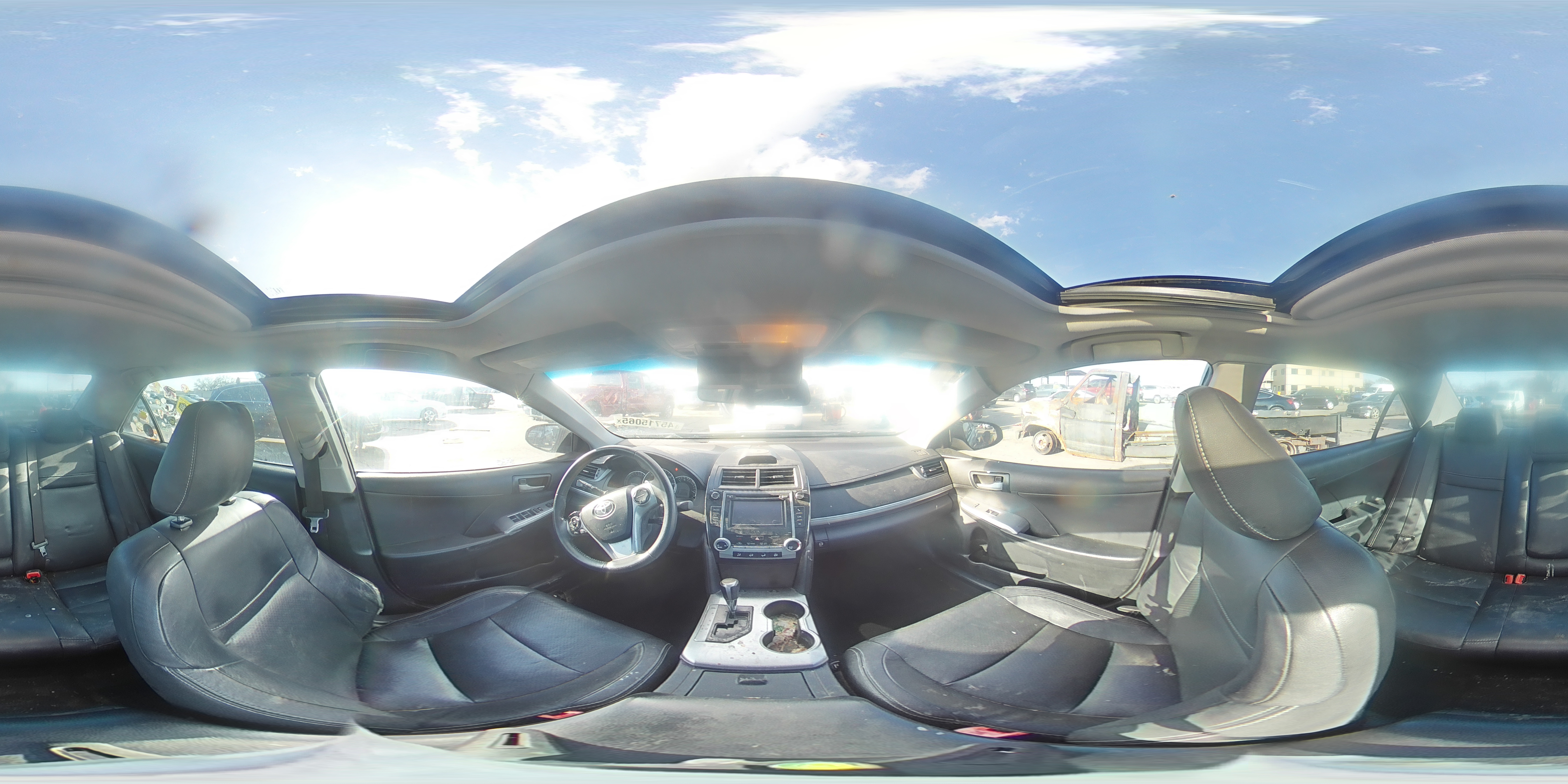 2014 Toyota Camry - Image 12