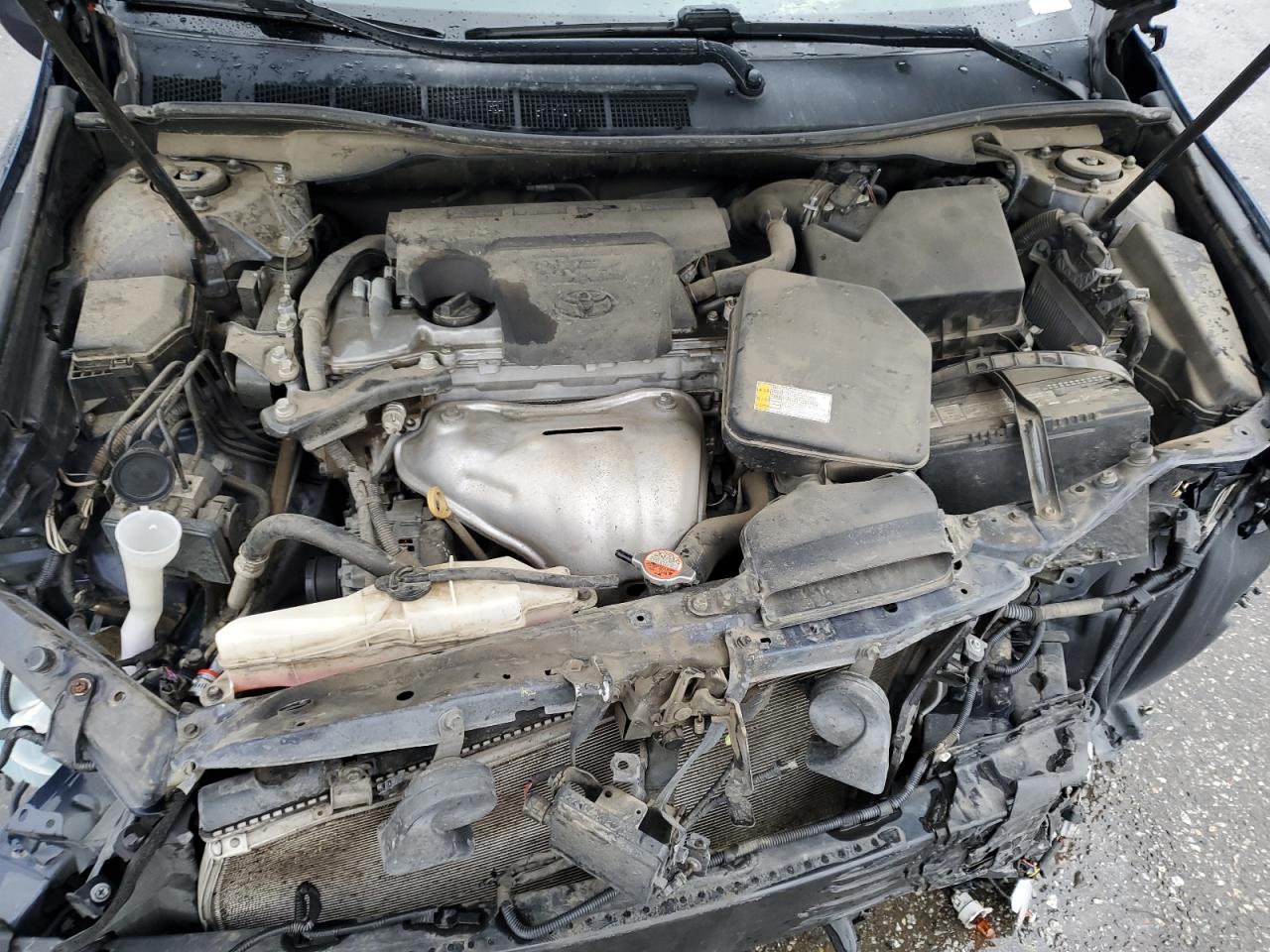 2016 Toyota Camry - Image 11