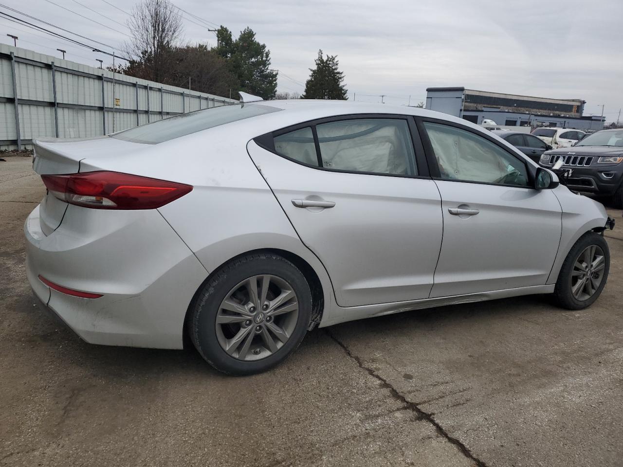 2018 Hyundai Elantra - Image 3