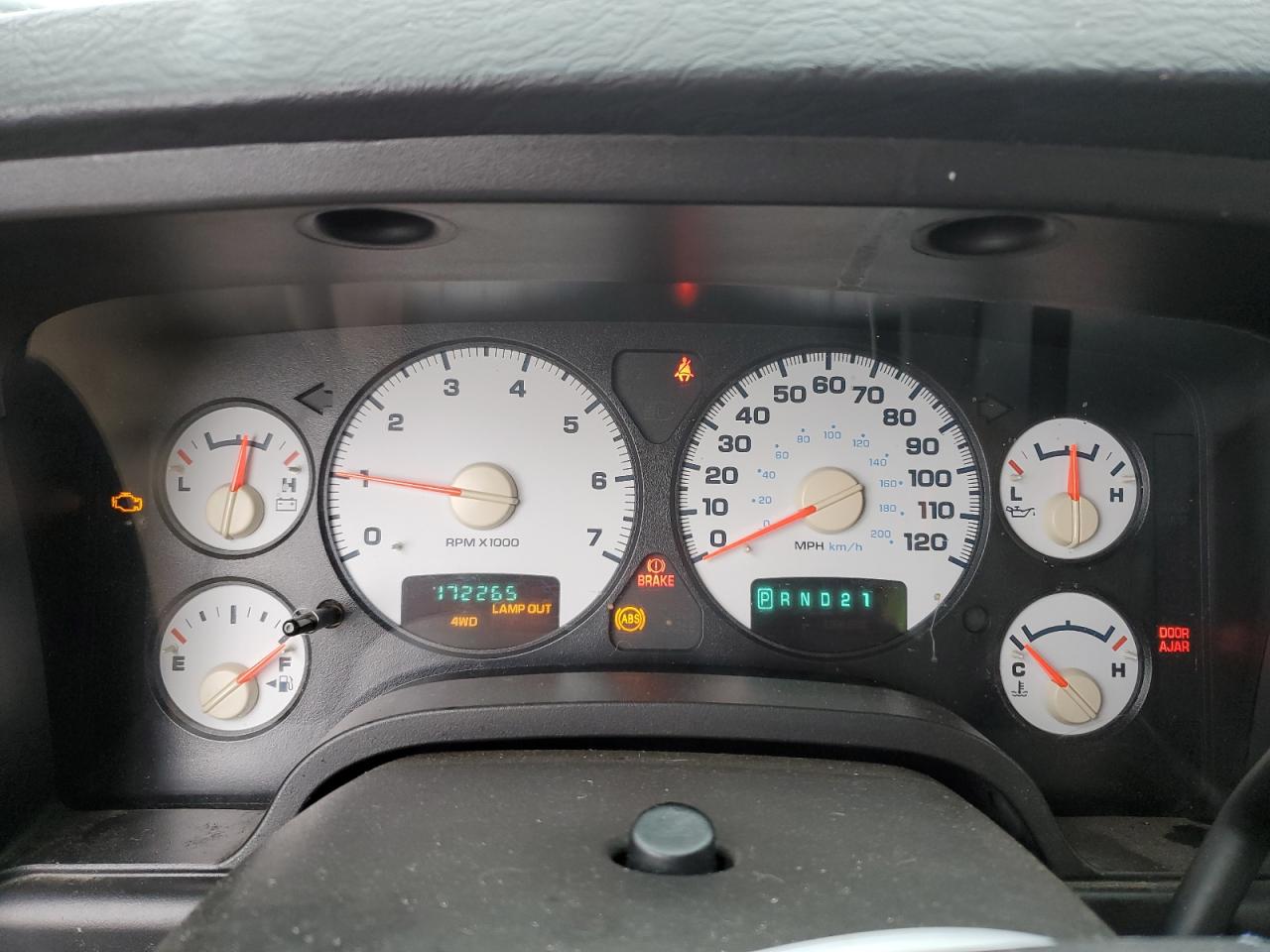 2004 Dodge RAM - Image 9