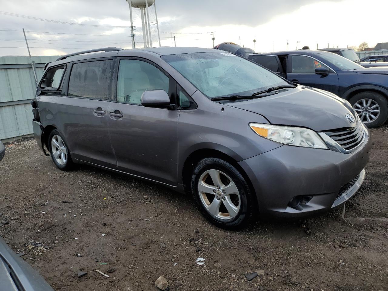 2011 Toyota Sienna - Image 4