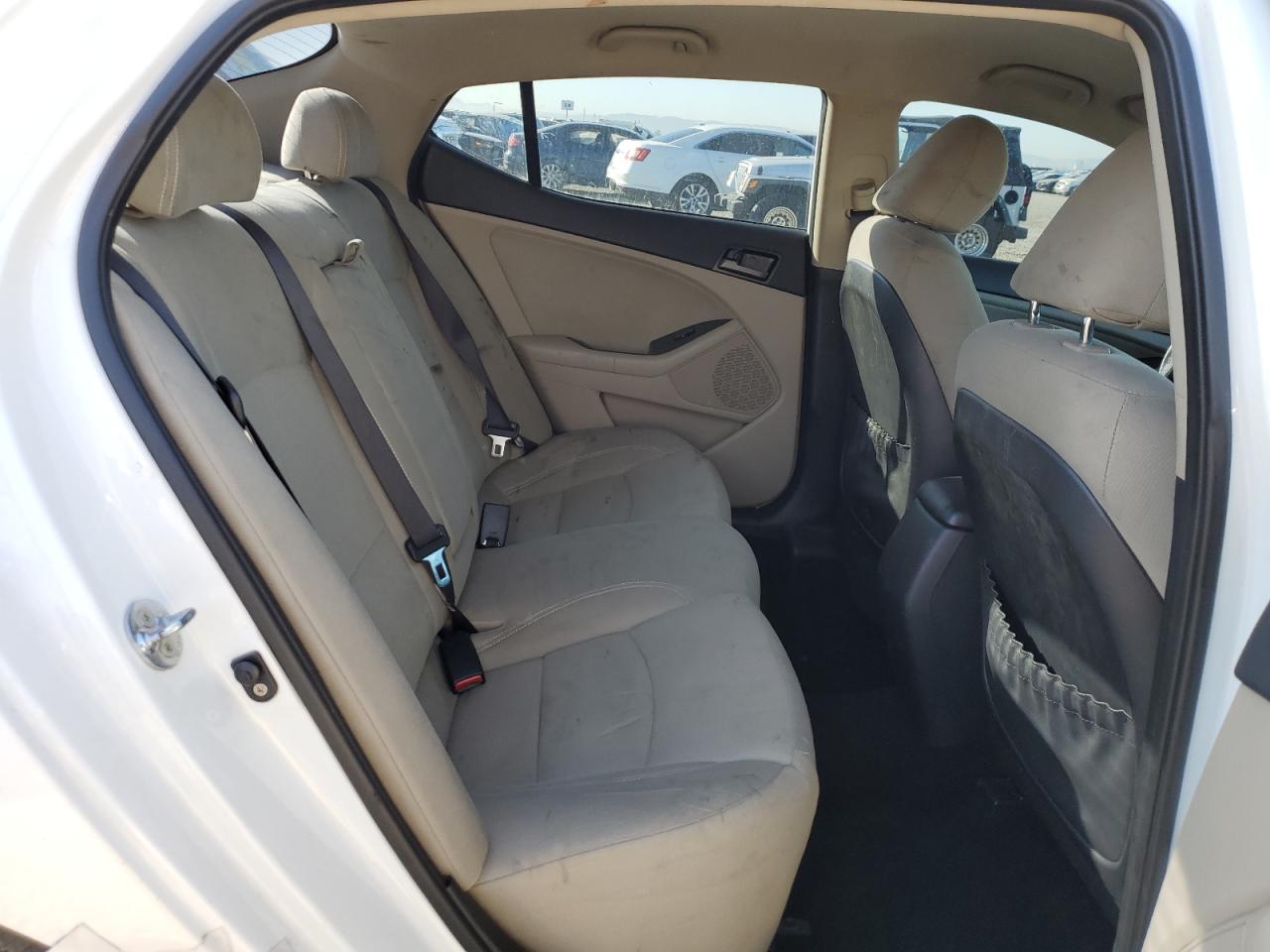 2013 Kia Optima - Image 10