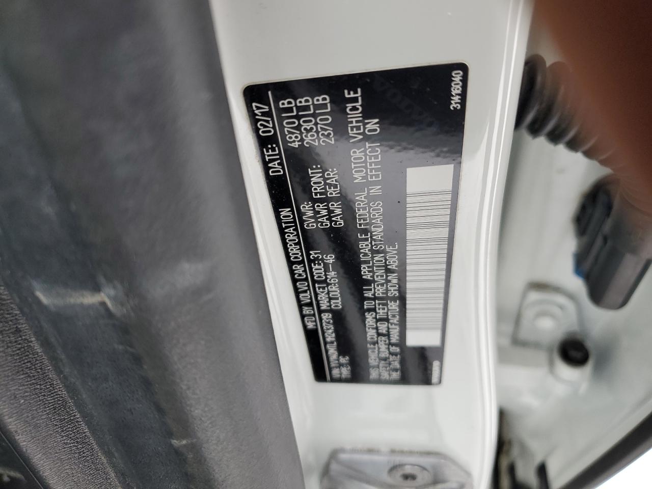 2017 Volvo S60 - Image 12