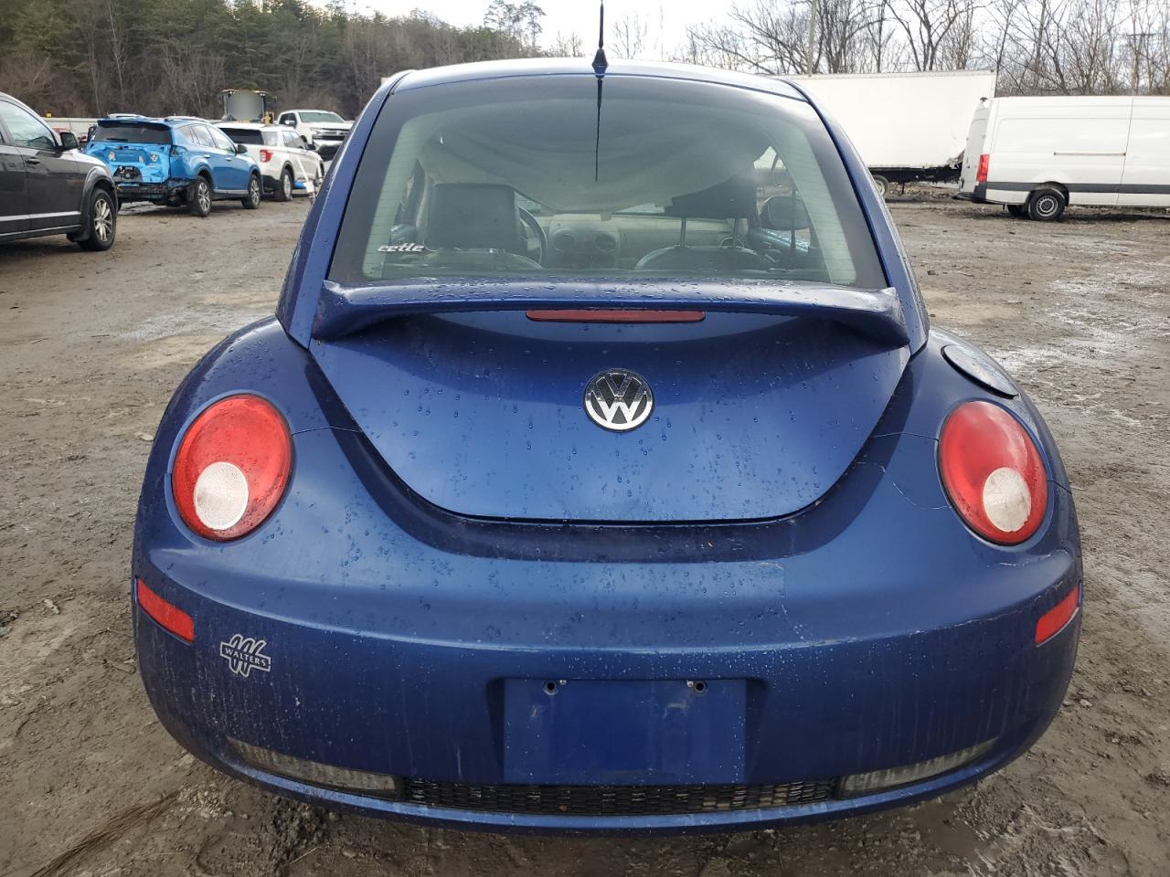 2008 Volkswagen Beetle - Image 6