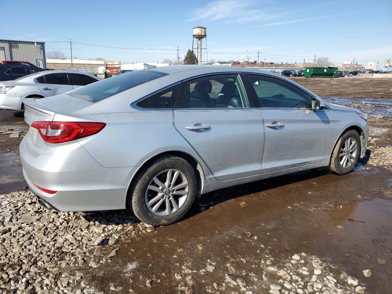 2016 Hyundai Sonata - Image 3