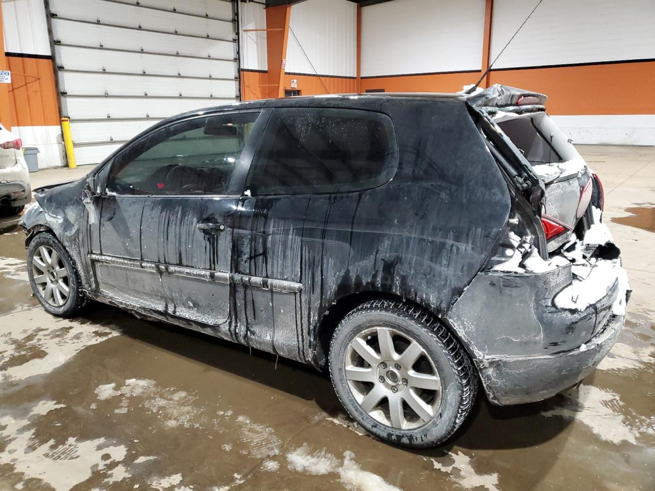 2009 Volkswagen Golf - Image 2