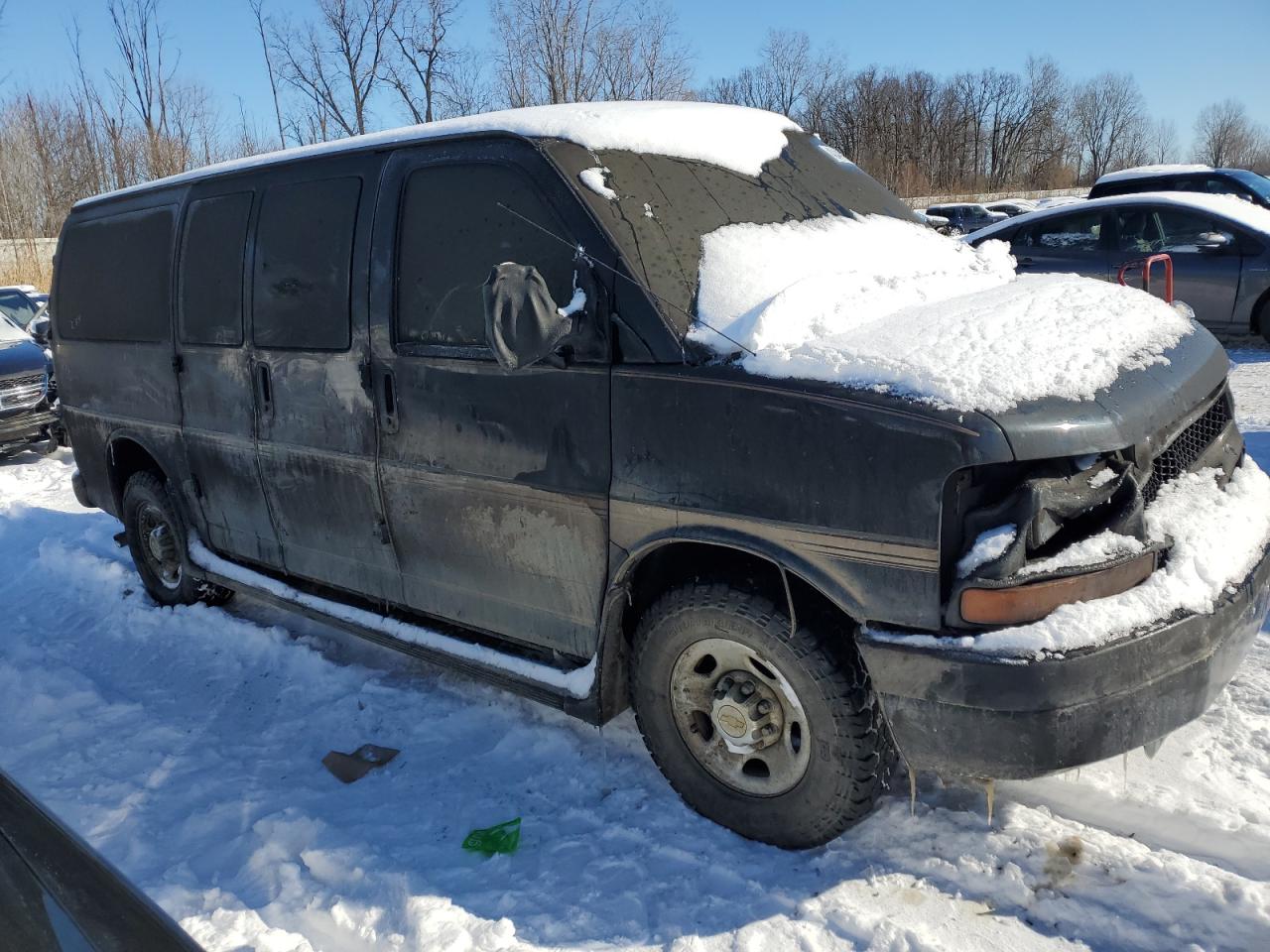 2011 Chevrolet Express - Image 4